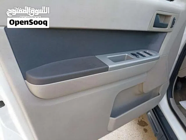 2010 فورد اسكايب Active