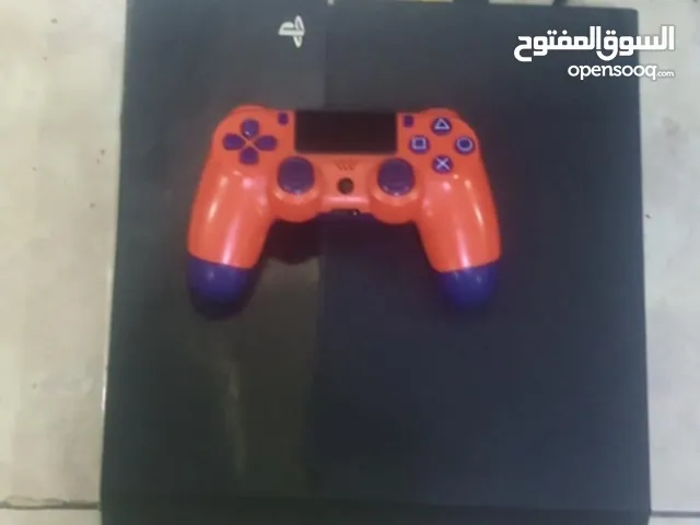 بلاستيشن 4 فات للبيع الجهاز نظيف وقابل للتفاوض فيه عليه العاب لونو اسود معو شاحن ووصلت اتش دي