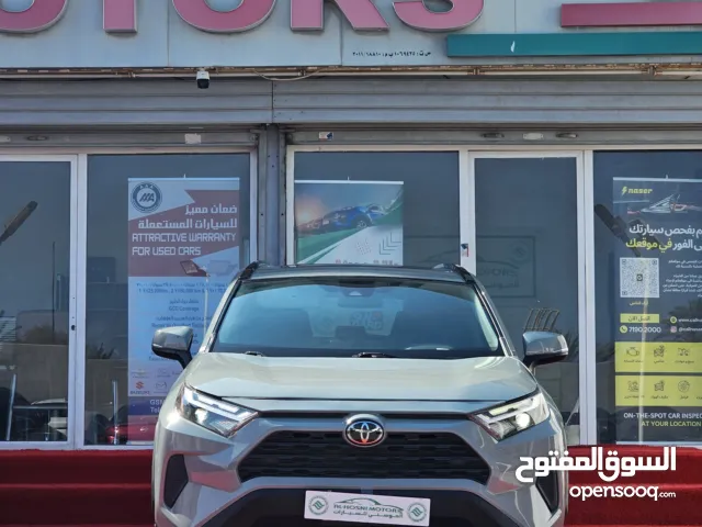 تويوتا راف فور فئة XLE بقمة النظافة وممشى جدا بسيط وبلون اسمنتي رائع سارع بالحجز