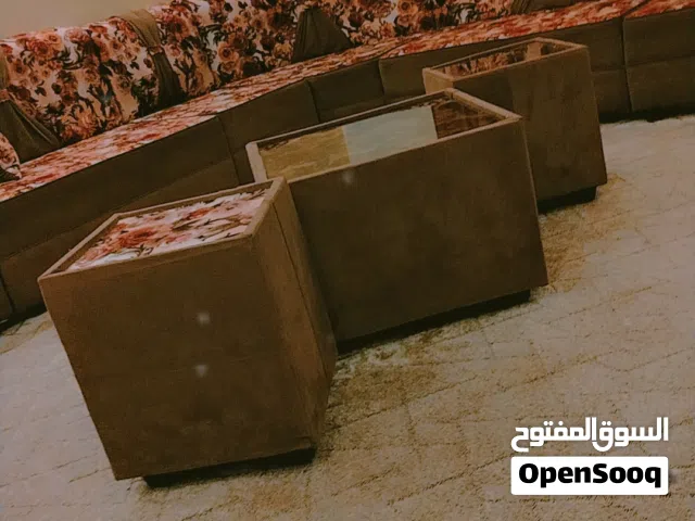 طقم كورنر 16 مقعد بحال الوكاله استخدام اقل من سنه