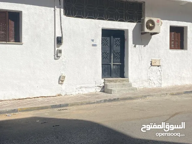 161 m2 4 Bedrooms Townhouse for Sale in Tripoli Abu Saleem