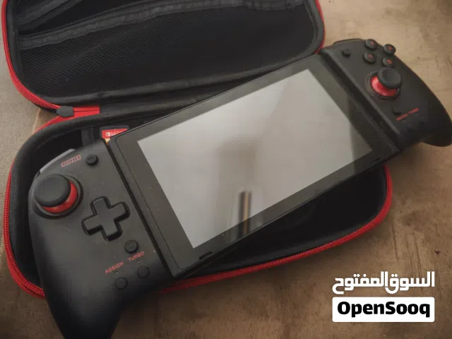 جهاز ننتيندو سويتش مع 3 العاب و ضراعات HORI