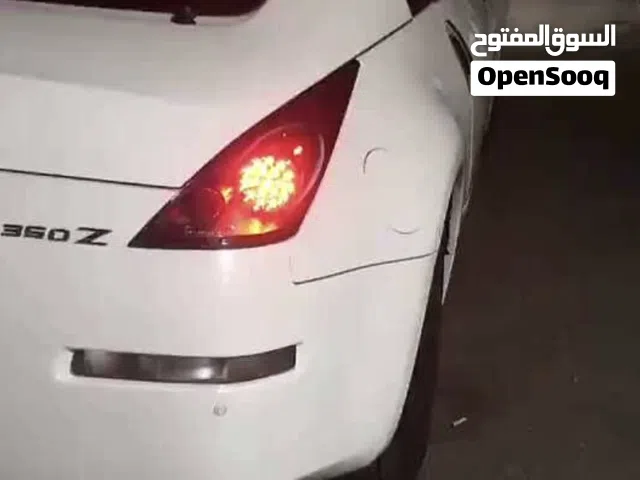 للبيع مصابيح نيسان زد 350 خلفي