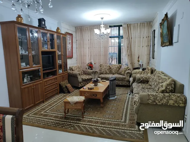 150 m2 3 Bedrooms Apartments for Rent in Ramallah and Al-Bireh Baten AlHawa