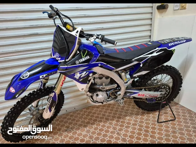 للبيع ياماها YZF250 موديل 2015 بسعر  1600.