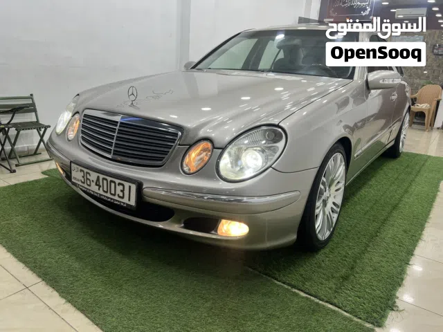 2004 مرسيدس بنز الفئة-E E 200