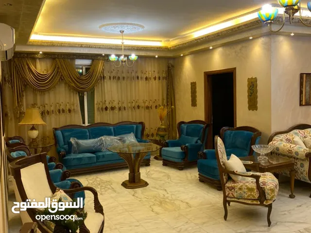 فيلا فاخرة للايجار الشهري 6 غرف في منطقة الكرسي
