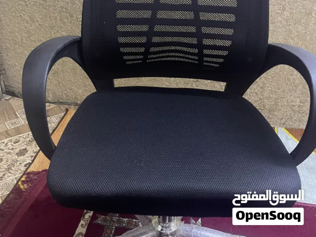 كرسي مكتبي جديد مستخدم 15 يوم فقط