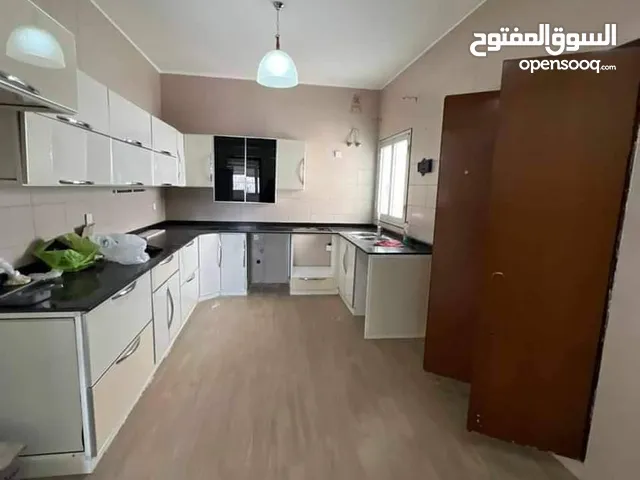 140 m2 3 Bedrooms Apartments for Rent in Benghazi Al-Humaida