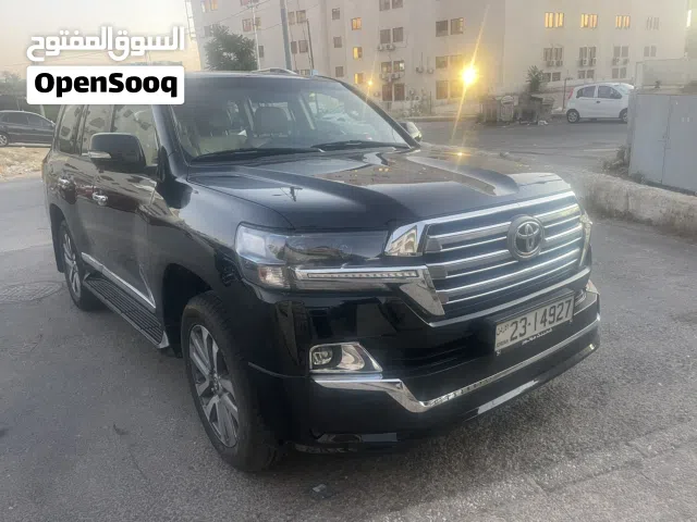 2017 Toyota Land Cruiser GXR