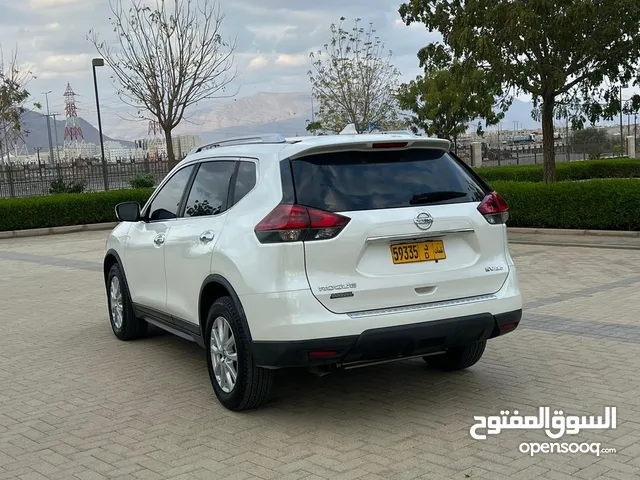 Nissan Rogue 2017 in Al Dakhiliya