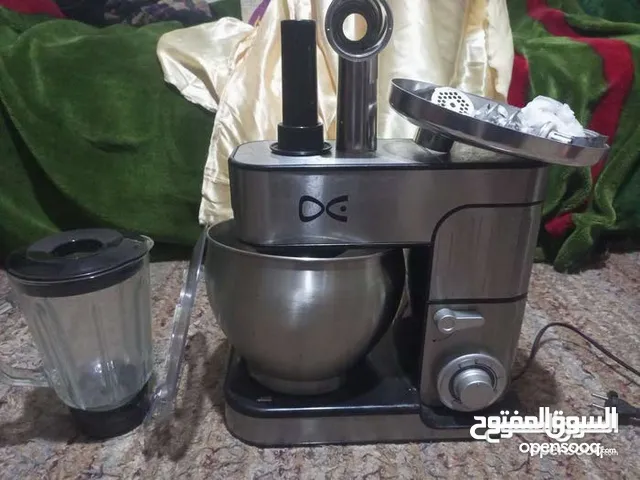 عجانة 7 لتر مع خلاط زجاج ومفرومة لحمة  استعمال بسيط جدا