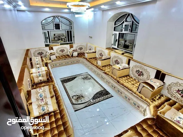 200 m2 4 Bedrooms Apartments for Rent in Sana'a Bayt Baws
