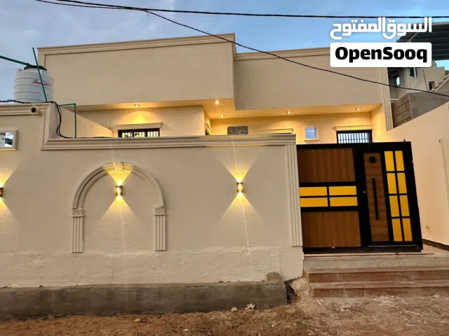 200 m2 2 Bedrooms Townhouse for Sale in Basra Tannumah