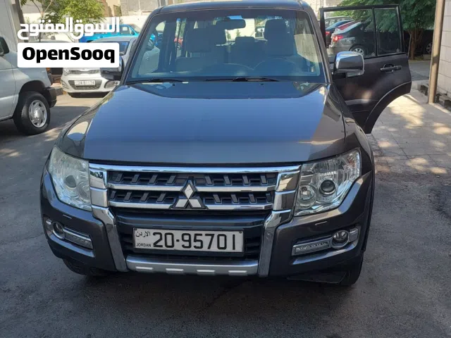 2015 ميتسوبيشي باجيرو GLS