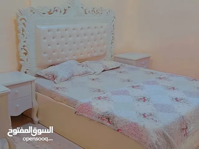 للايجار الشهري في عجمان بالجرف غرفه وصاله مفروشه فرش نظيف ومرتب بسعر مميز جدا