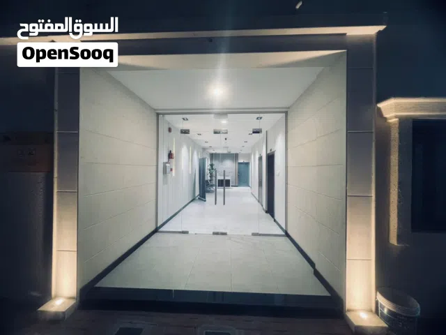 للبيع بناية مميزة زاوية بمنطقة الروضة بعجمان
