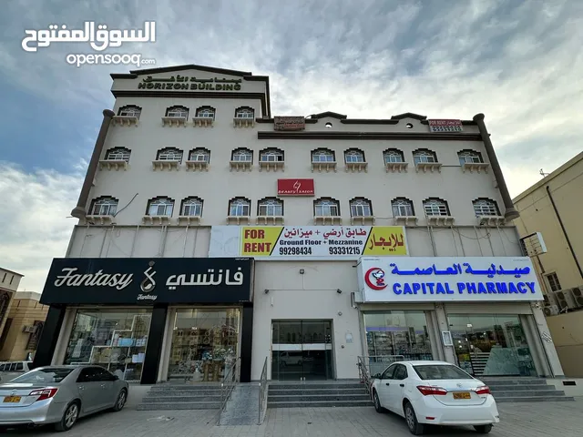 معرض الإيجار بمساحة 356 متر سمائل المدرة