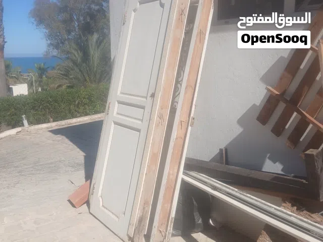 17 porte et fenêtre en pvc q avec 3 porte en bois