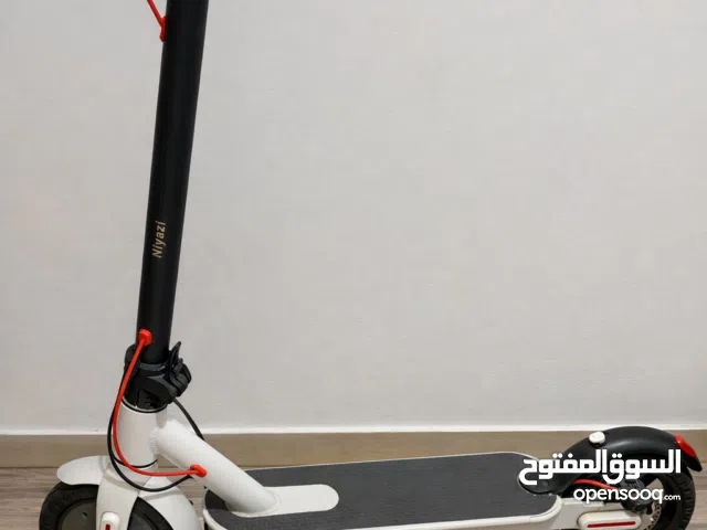 اسكوتر كهربائي بحاله ممتازه