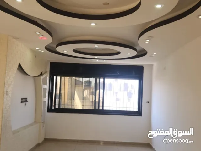 للايجار بالمصايف قرب وخلف وزاره المالية ع شارعين مفتوحه