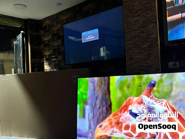 شاشة سامسونج 65 انش 4ksmart مع قاعده جداريه بسرعه الجمله تتوفر لدينا خدمة التوصيل