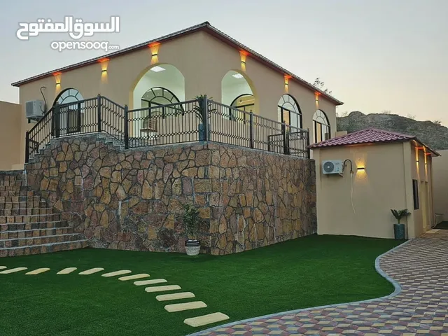 4 Bedrooms Chalet for Rent in Fujairah Other