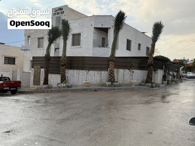 ڤيلا فاخرة متلاصقة دوبلكس ( نظام أمريكي )  الزرقاء الجديدة - جبل المغير - بالقرب من دوار بادي