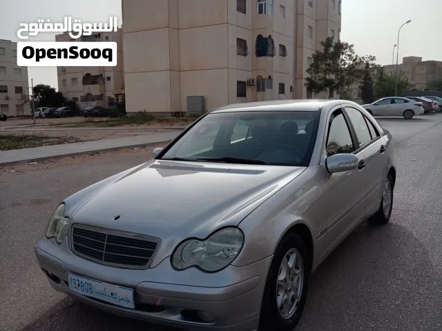 مرسيدس C200