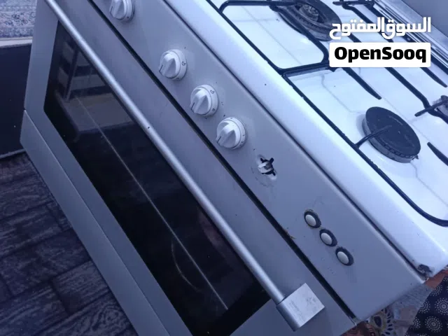 غاز خمس عيون مع شواءه بحالة جيد جدا للبيع