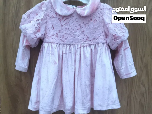 فستان عيد بنات في كرستالات يبقصو شبه جديد ملبوس مرتين فقط ، يلبس من سنة  لي سنتين