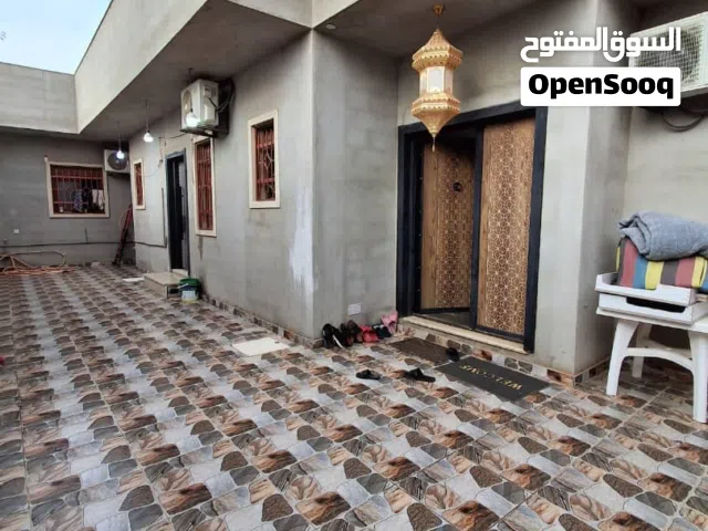 فيلا للبيع في طريق النهر حي قطر مخطط الجهمي مساحة الأرض 500متر ومسقوف 375متر علي شارعين