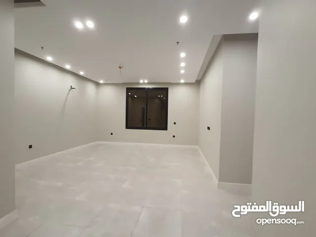 180 m2 3 Bedrooms Apartments for Rent in Al Riyadh Al Arid