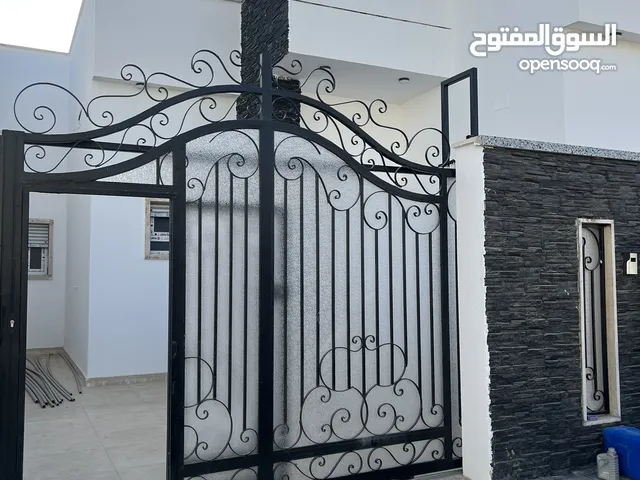 145 m2 3 Bedrooms Villa for Sale in Tripoli Ain Zara
