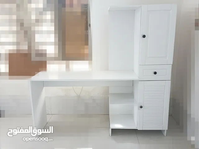 ميز مع كرسي للبيع