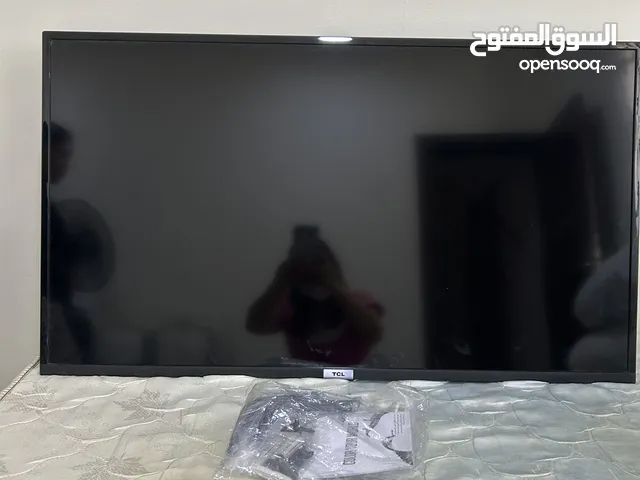 TCL tv still new and good condition