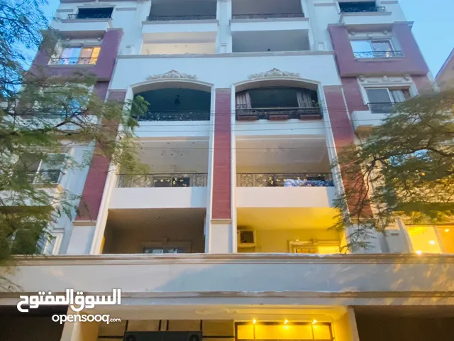 شقة للبيع فى موقع متميز فى مصر