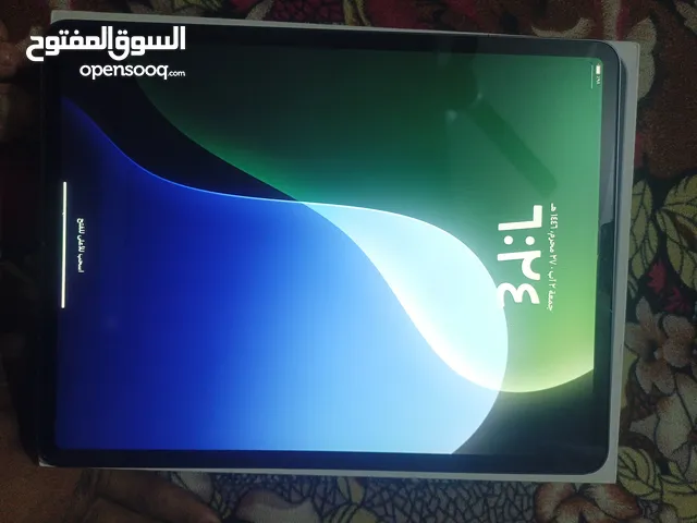 ايبادPRO 12.9 للبيع جديد مع احساب بوبجي سعر الئايباد 750 بي مجال وسعر الحساب 550 ID:5261363437