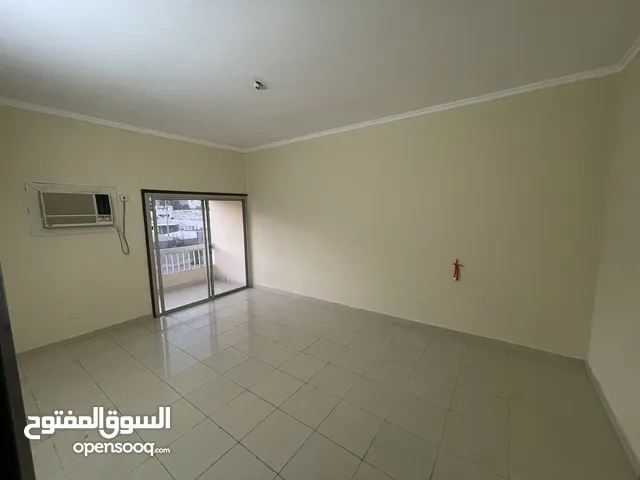 شقق و غرف مشتركة للايجار مع الكهرباء Flat and sharing rooms for rent with EWA
