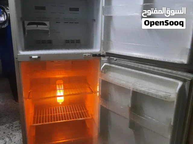 ثلاجة مستعمله بحاله جيدا ولا عطل