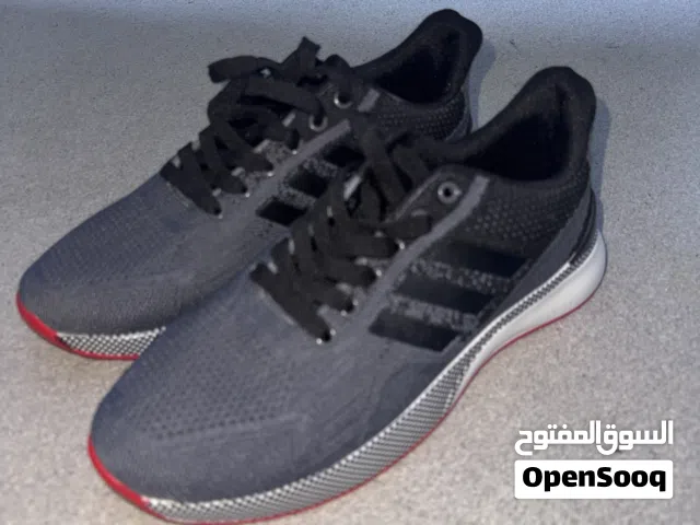 حذاء جديد ..