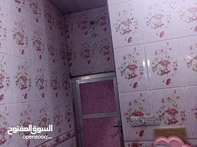 100 m2 4 Bedrooms Townhouse for Sale in Basra Al-Basrah Al-Qadimah