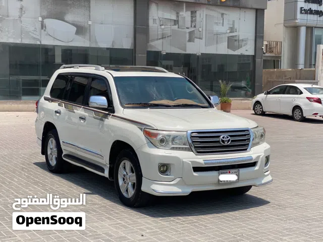 Toyota Land Cruiser GX-R 2012 (White)