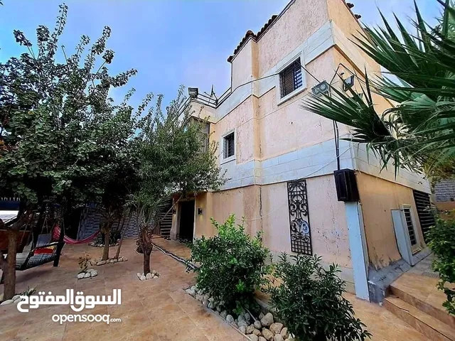 فيلا للبيع في أجمل المواقع في عمان