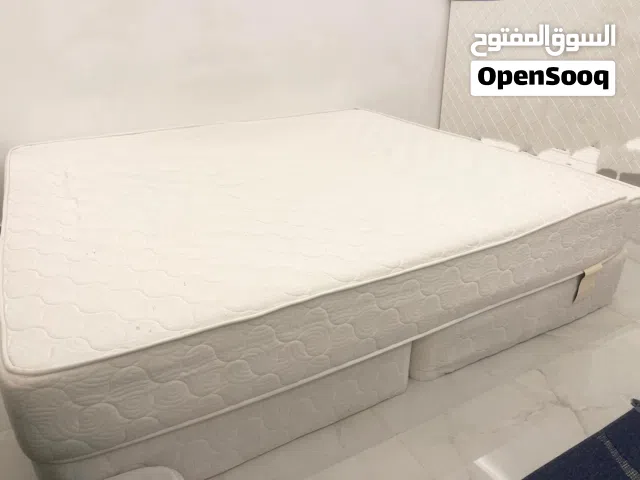 سرير مزدوج مجاناً For free