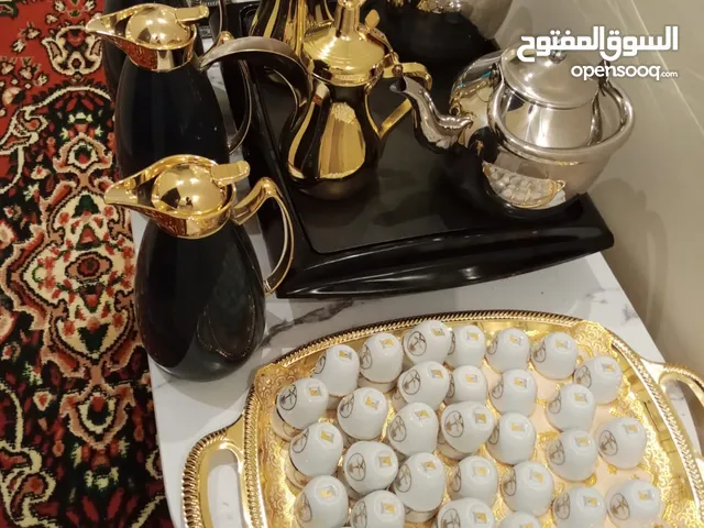 قهوجي وصبابين ومضيف في الرياض