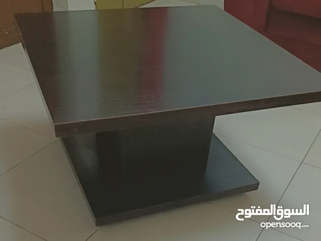 طاوله مستعمله للبيع خشب قوي