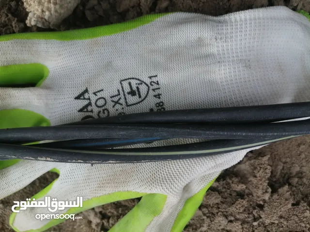 ضفيرة كهرباء اربع خطوط مستعمله للبيع حجم 16 ملم طول تقريبا 80 متر سعر المتر الف ونص