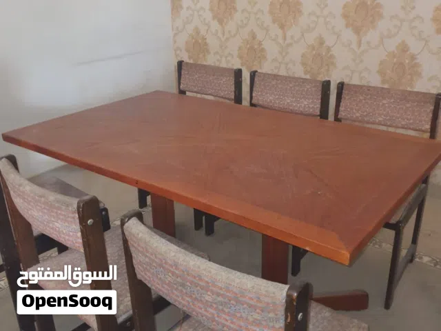 Dining room table