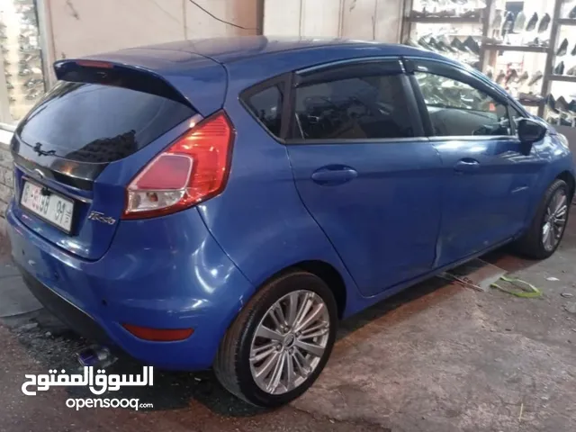 فورد فيستا 2013 للبيع